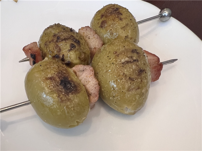 olive and crouton snack